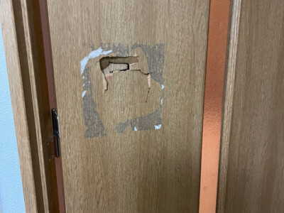扉の破損